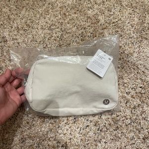 lululemon belt bag